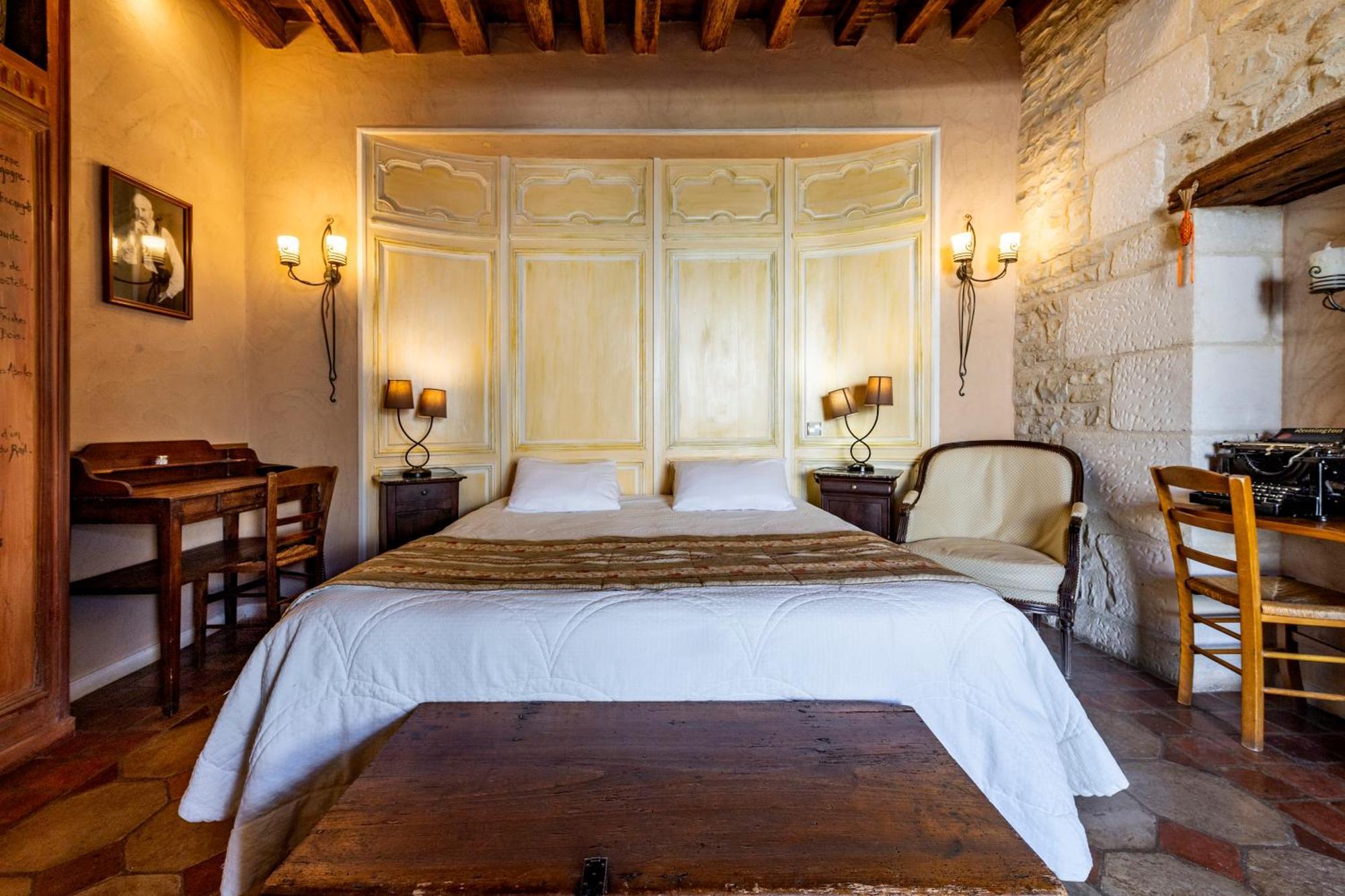 Hotel De La Beursaudiere Nitry Екстериор снимка