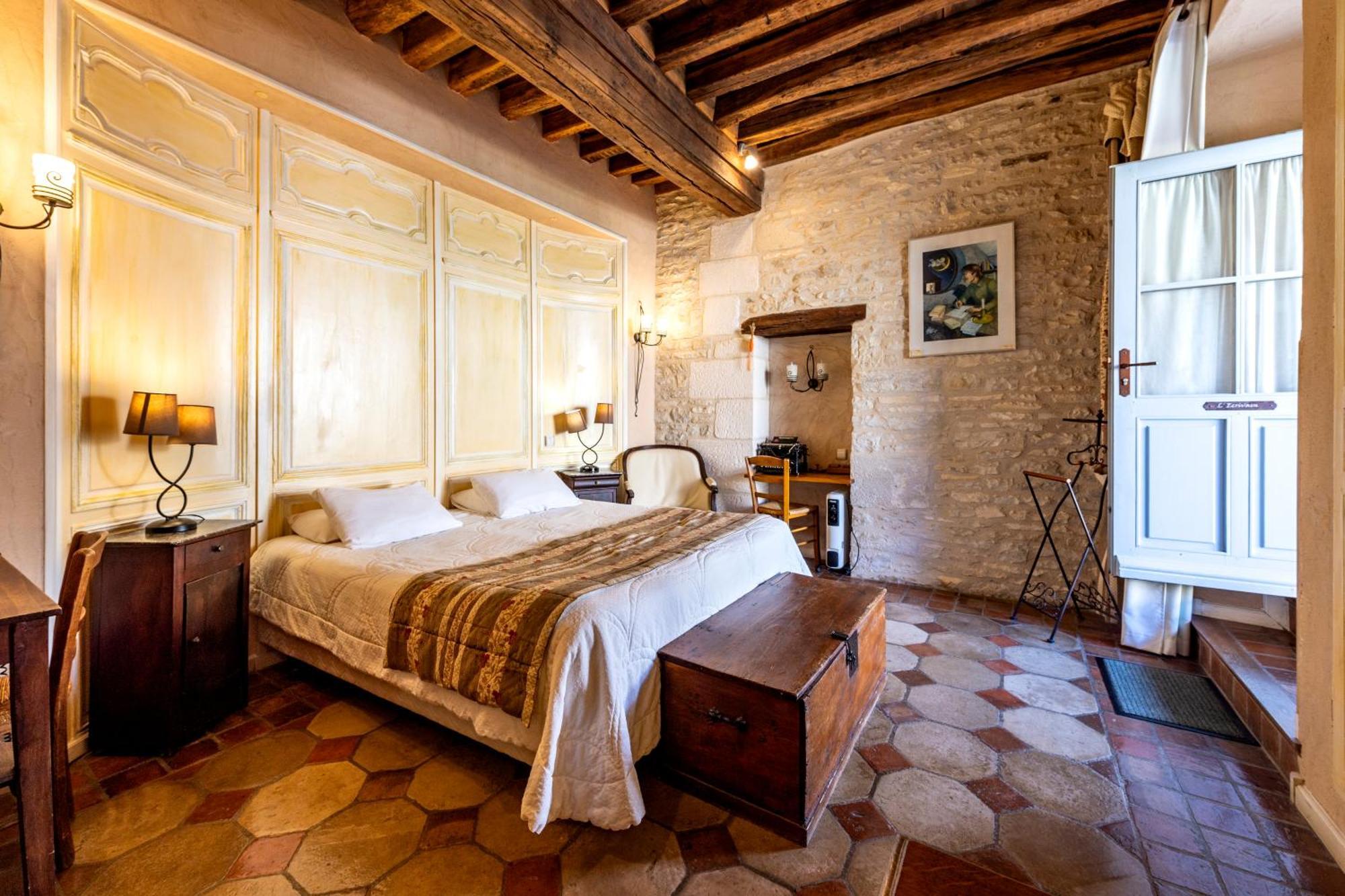 Hotel De La Beursaudiere Nitry Екстериор снимка
