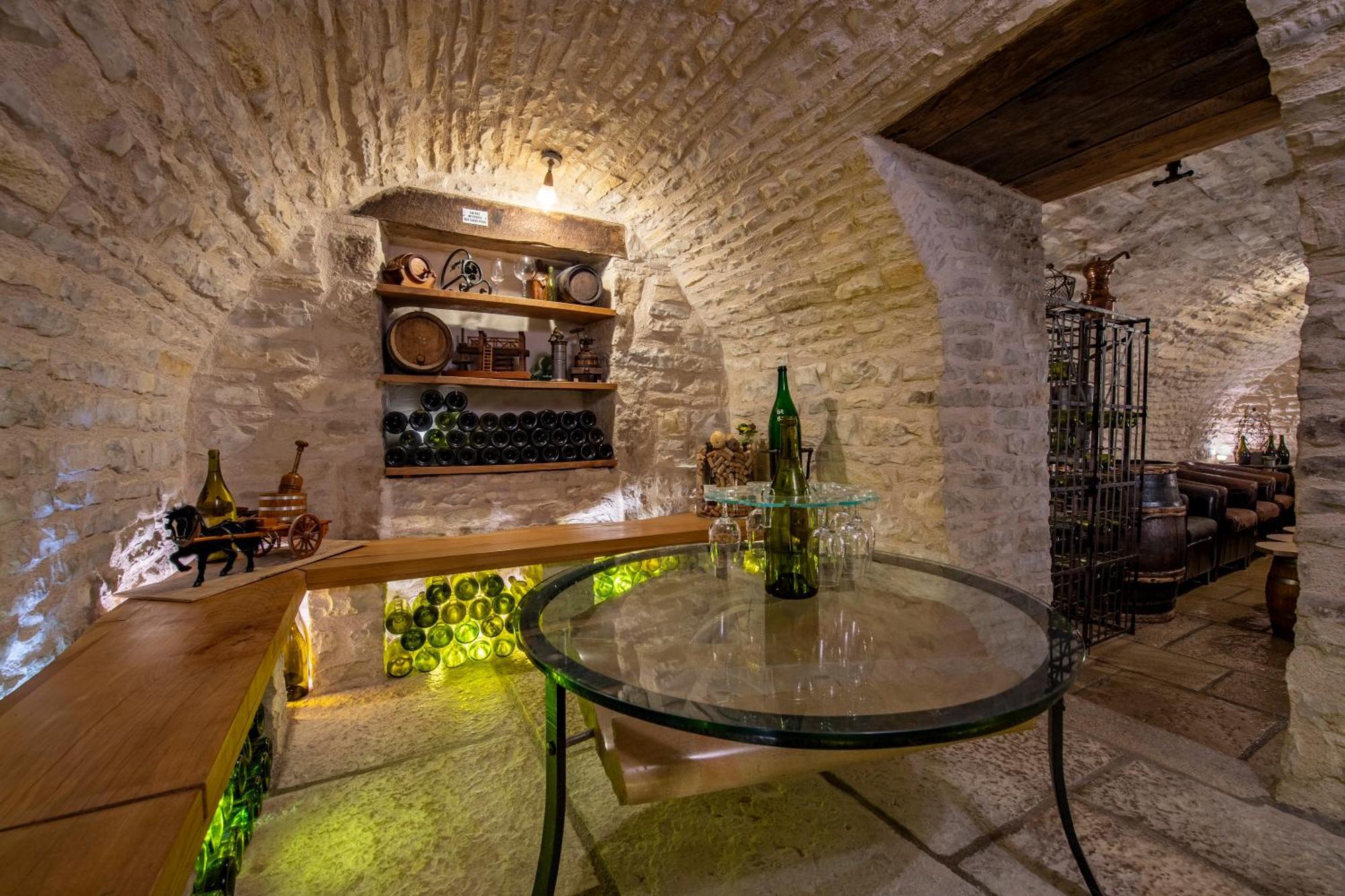 Hotel De La Beursaudiere Nitry Екстериор снимка