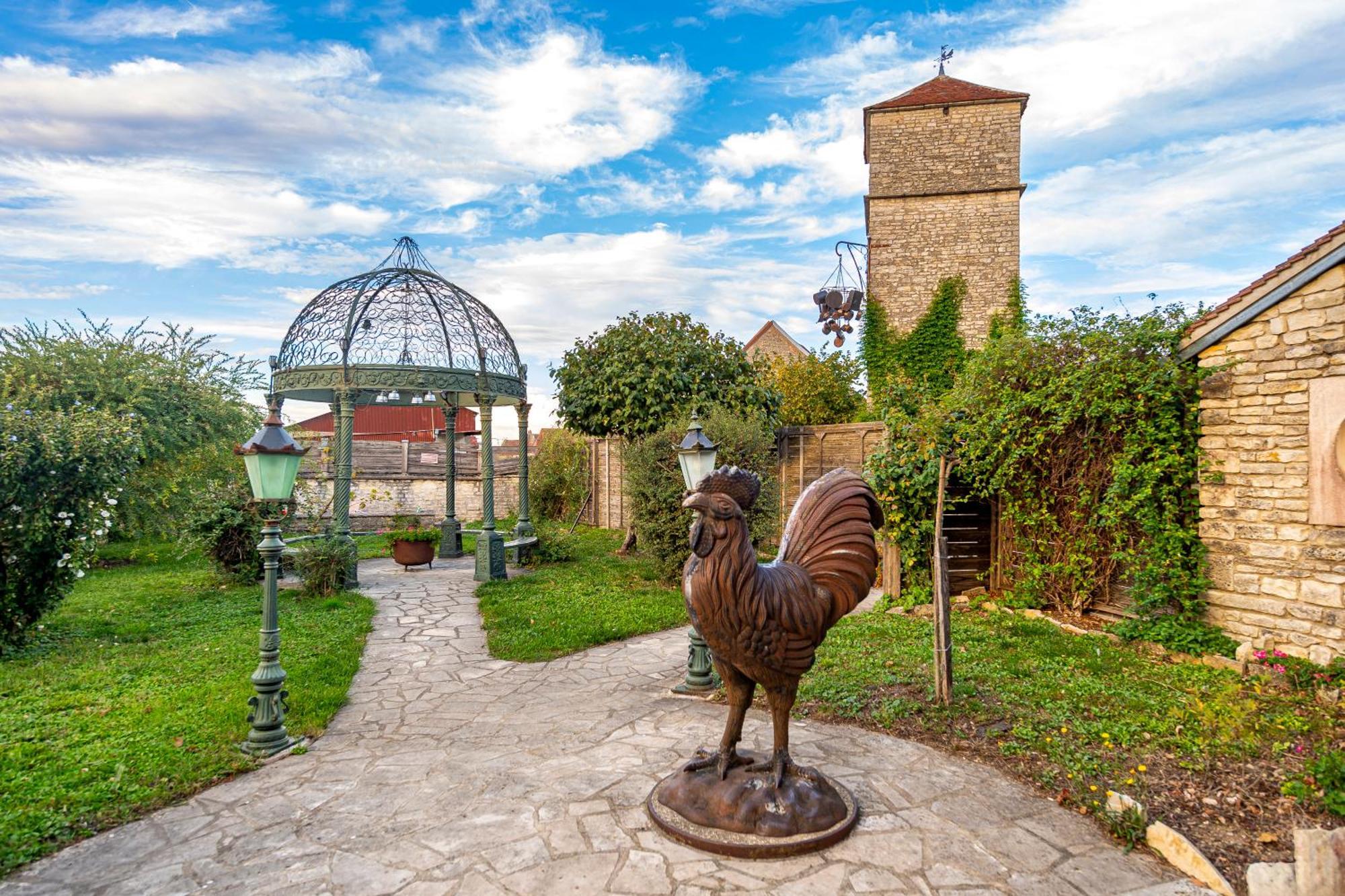 Hotel De La Beursaudiere Nitry Екстериор снимка