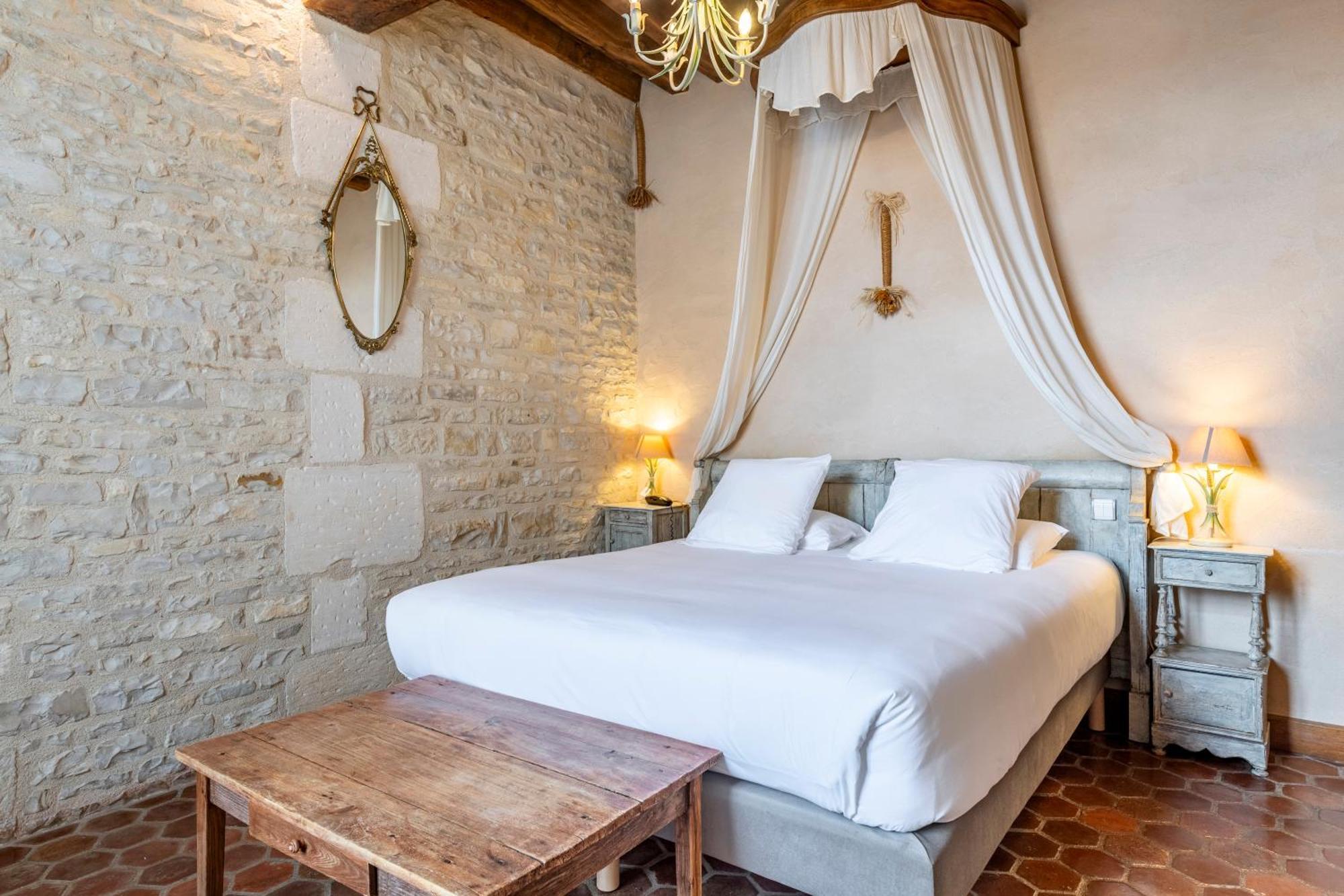 Hotel De La Beursaudiere Nitry Екстериор снимка
