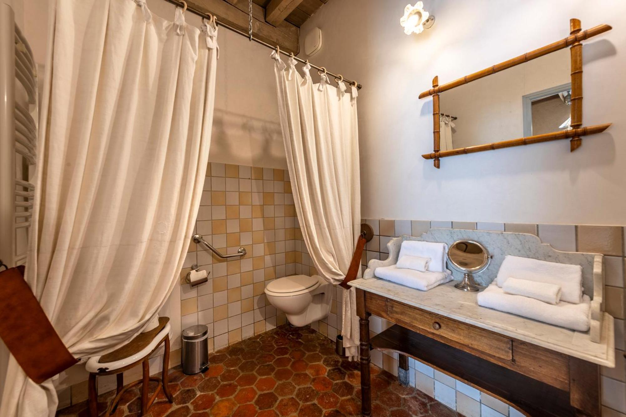 Hotel De La Beursaudiere Nitry Екстериор снимка