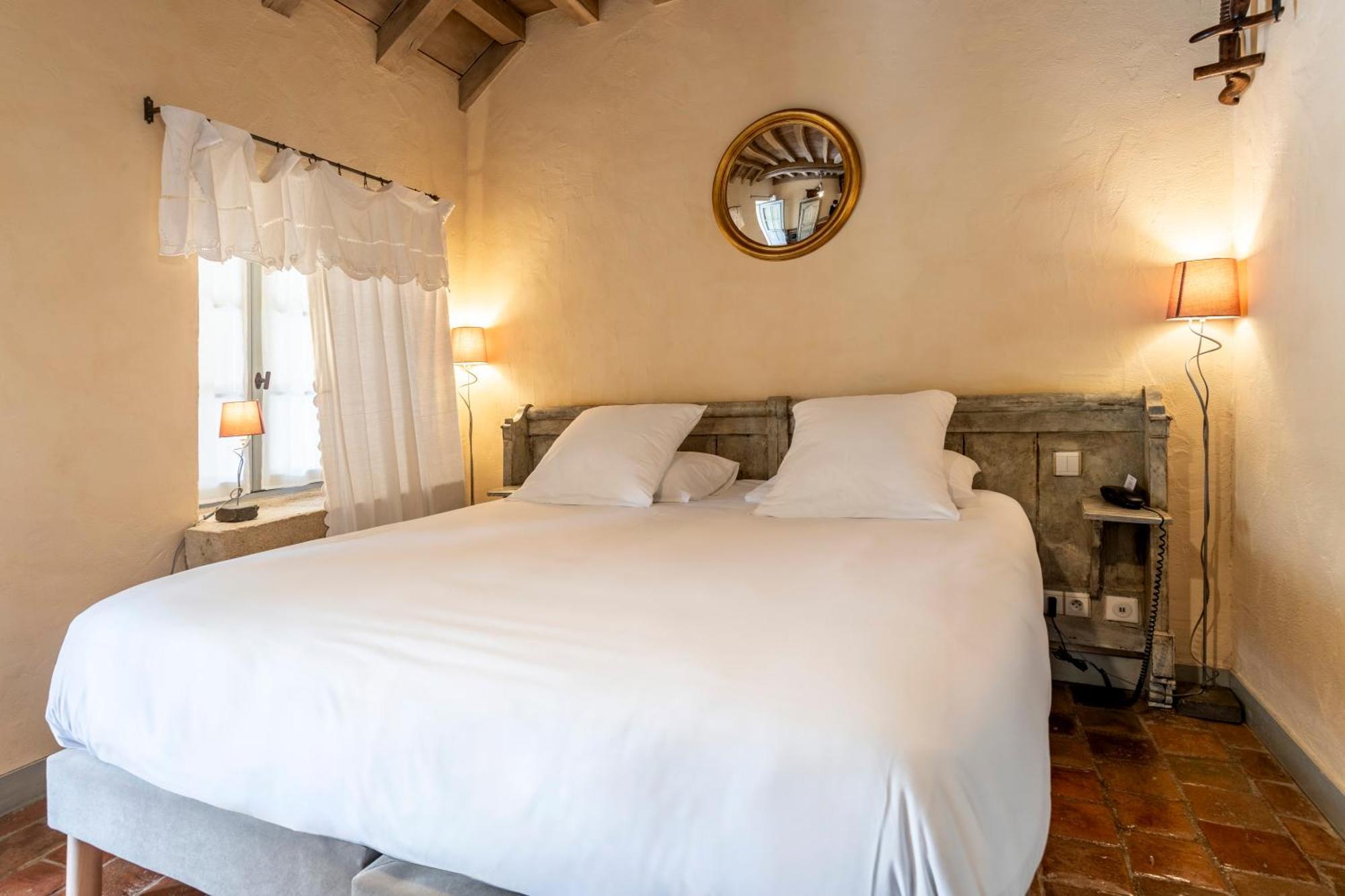Hotel De La Beursaudiere Nitry Екстериор снимка